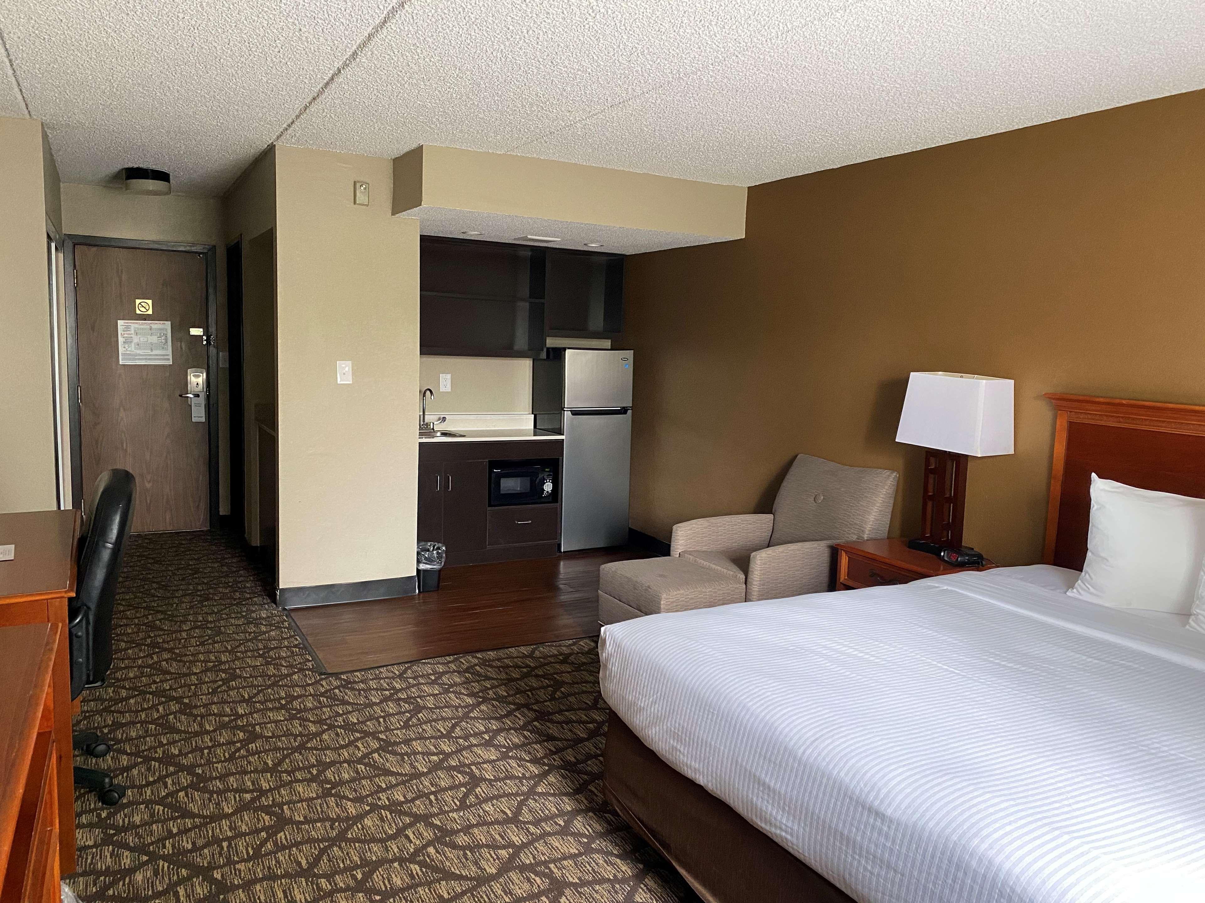 Western Detroit Hotel 3*