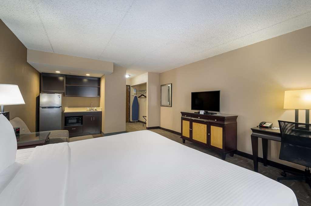 Western Detroit Hotel 3*
