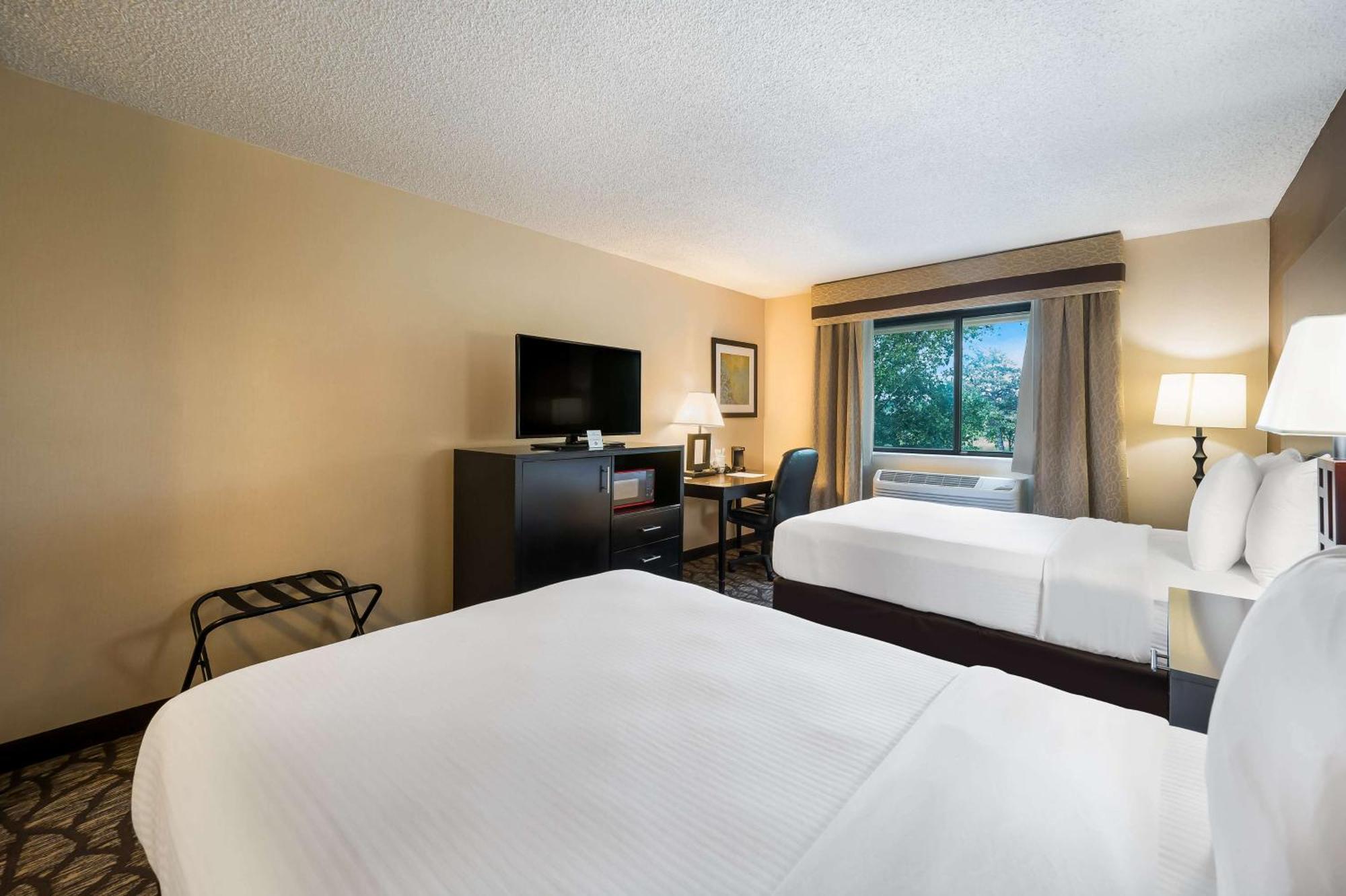 Hotel Western Detroit Livonia