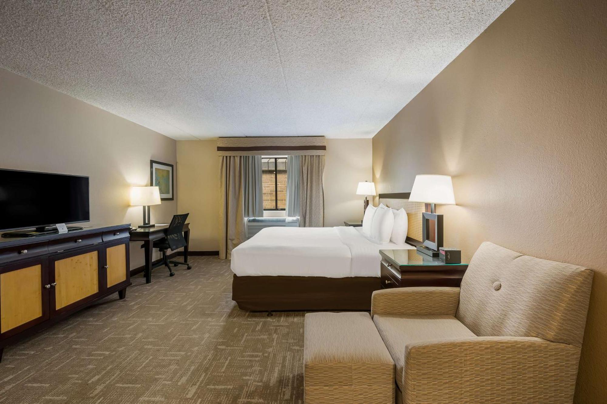 Western Detroit Hotel 3*