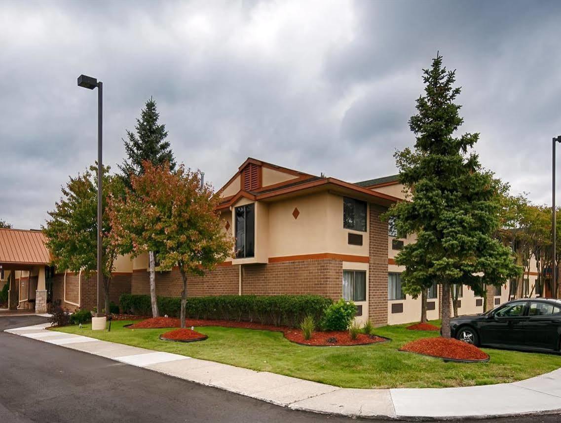 Western Detroit Hotel 3*